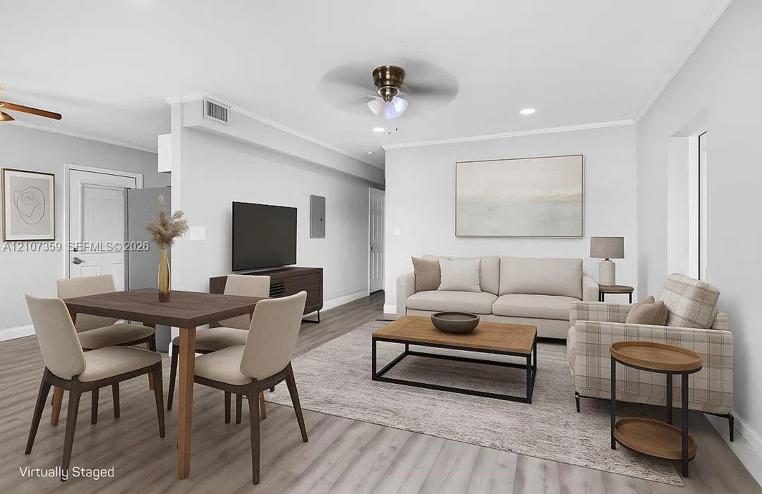 3 bed, 1.0 bath, 1110 sqft, $2,850 — Photo 3