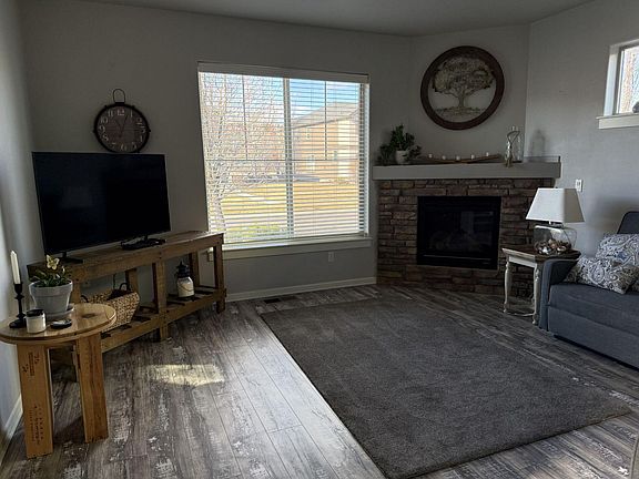 5th image of 3380 SW 28th St