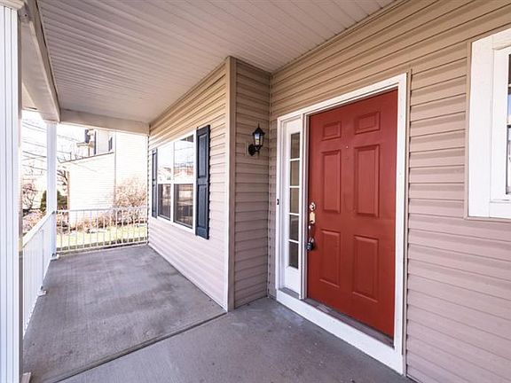 2nd image of 501 Park Pl