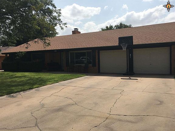 2nd image of 125 W Silver Dr