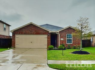 832 Painted Bison Dr, La Marque, TX 77568
