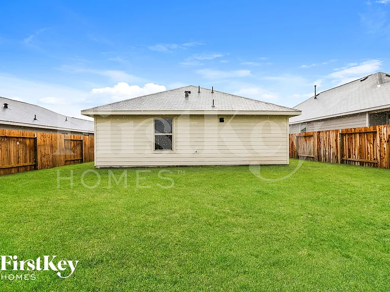 423 Jewett Meadow Dr — Photo 15