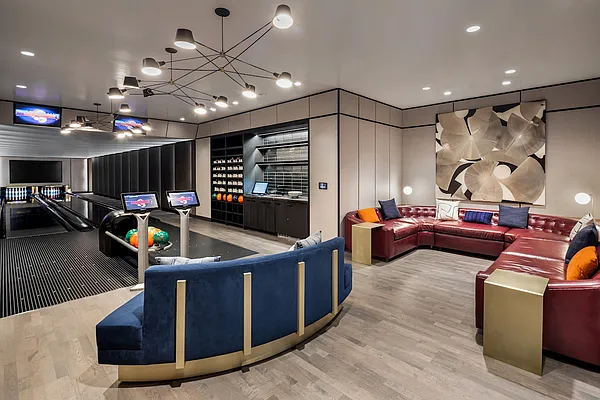 Rented by JW Realty Group | media 33