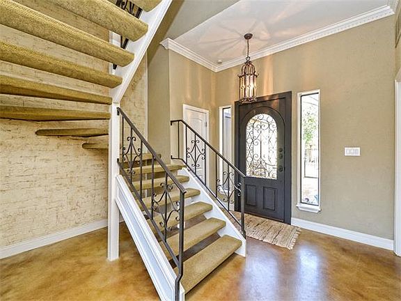 4th image of 2455 Westlake Dr #28