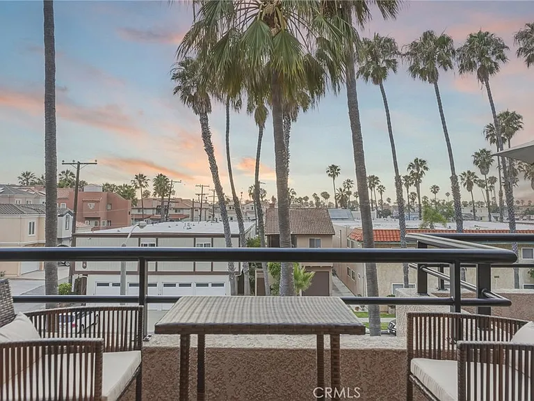 1200 Pacific Coast Hwy #327 — Photo 23