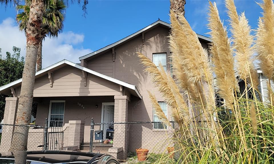 1st image of 3004 Live Oak St #A