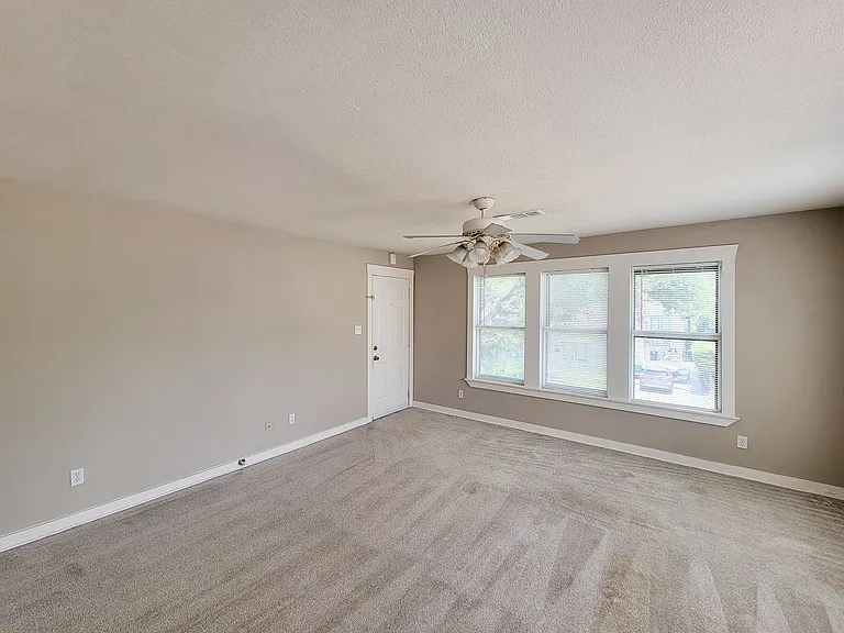 4634 Norhill Blvd — Photo 4