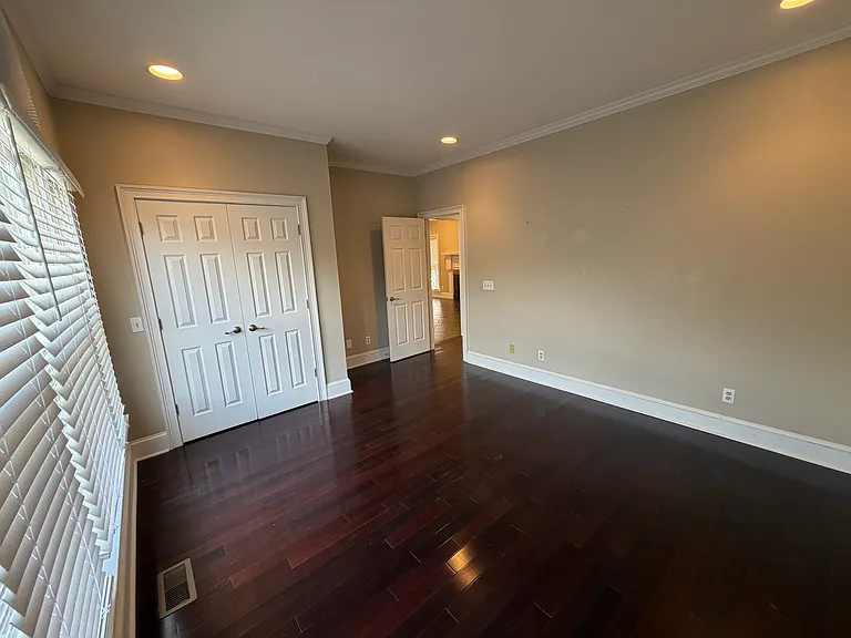 832 Shelter Cove Ct — Photo 18