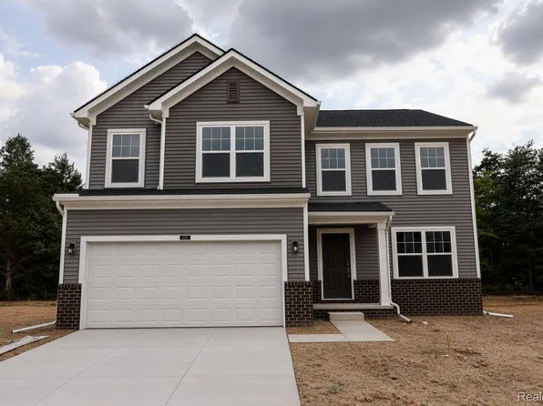4198 Cedar Ln, Grand Blanc, MI 48439