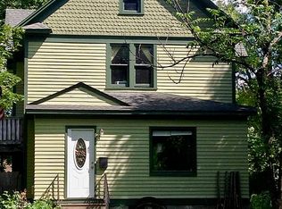 1014 7th St S, Fargo, ND 58103