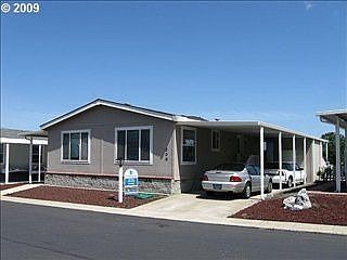 2nd image of 209 River Ridge Ln