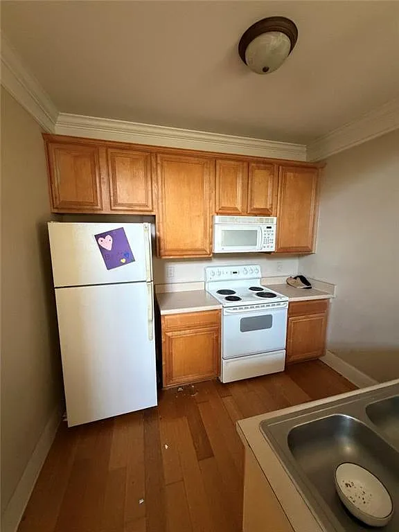 4 bed, 4.0 bath, 1798 sqft, $2,400 — Photo 3