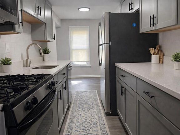 3rd image of 5506 Peerless Ave