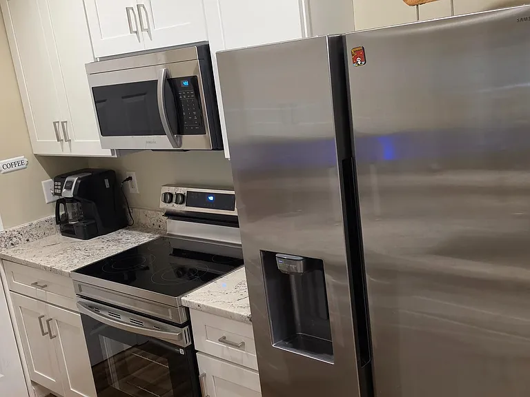 400 Cascade Ln #405 — Photo 8