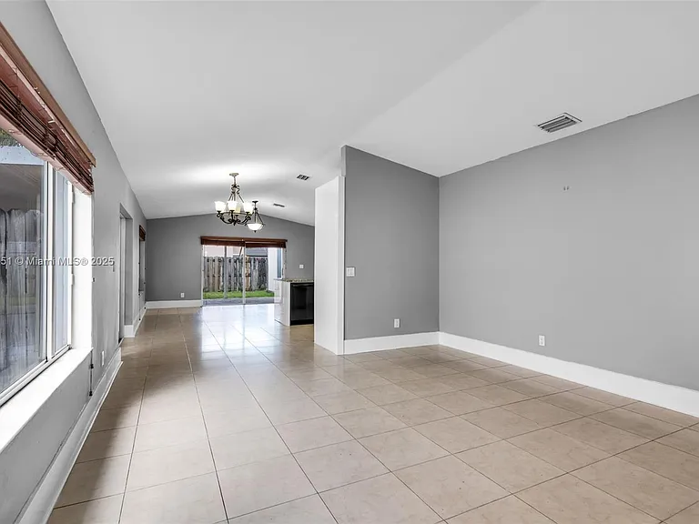 17493 SW 142nd Pl #1 — Photo 9