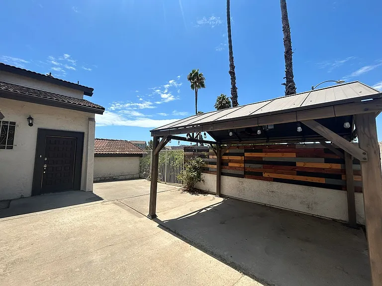 5402 Villas Dr — Photo 25