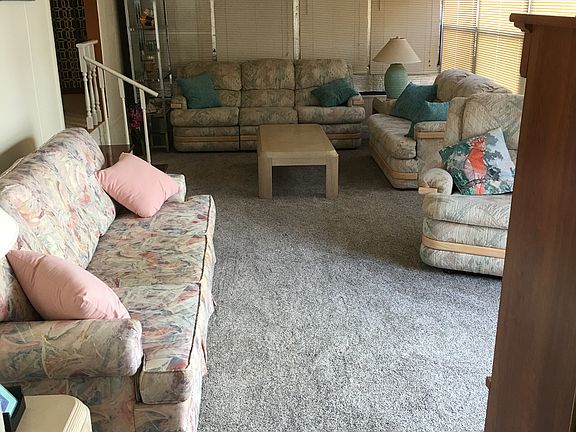 Hide a bed front left