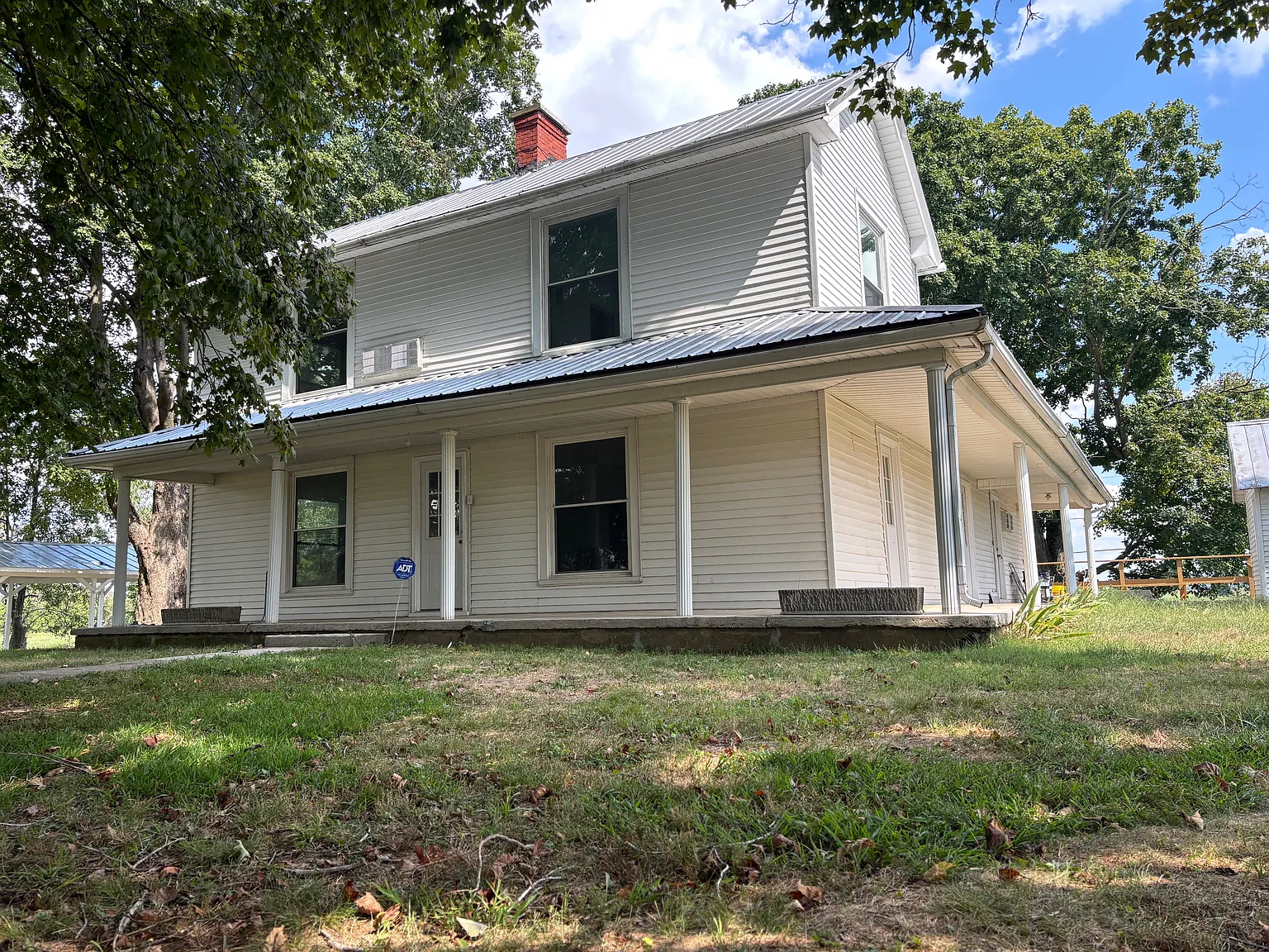 4 bed, 2611 sqft, $1,500 — Photo 2