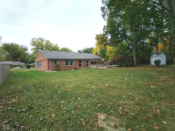 2nd image of 1321 Greenway Dr