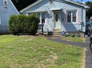 1017 Allen St, Springfield, MA 01118