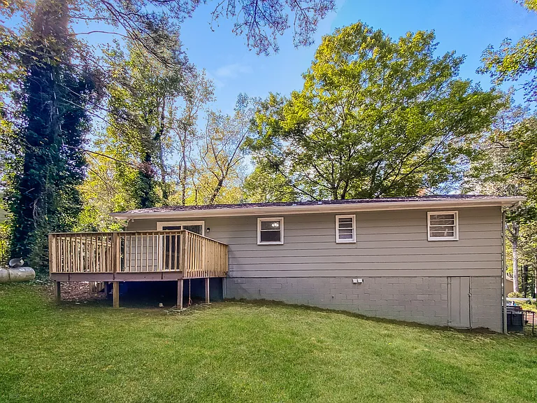135 Wildwood Dr — Photo 30