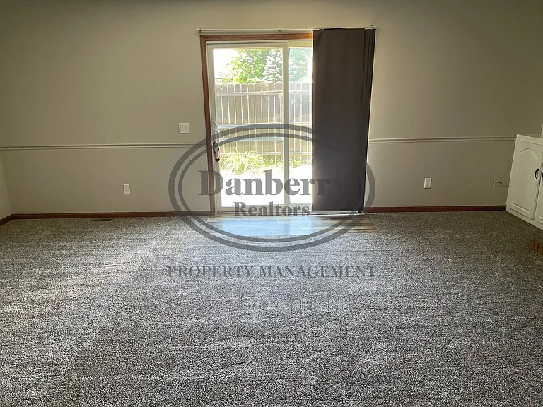 3018 Gleneagle Dr — Photo 7