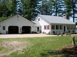 N9980 Nevins Lake Dr, Shingleton, MI 49884