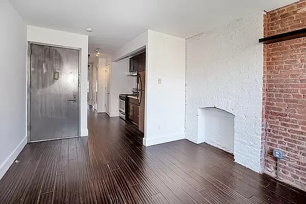 Rented by Douglas Elliman | media 23