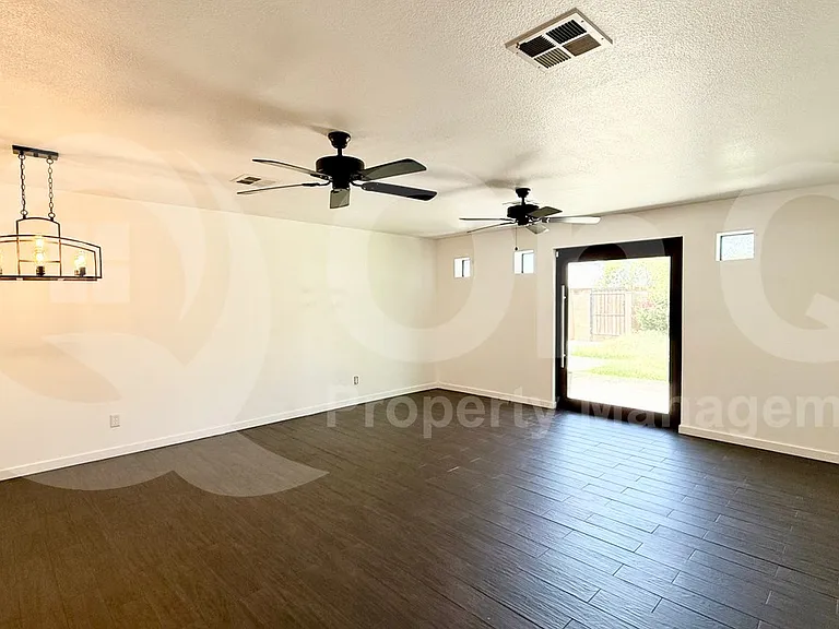 5702 W Royal Palm Rd — Photo 6