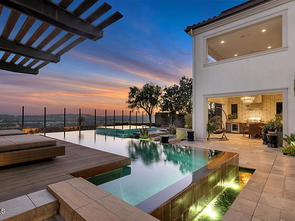 2nd image of 11735 N Manchester Way