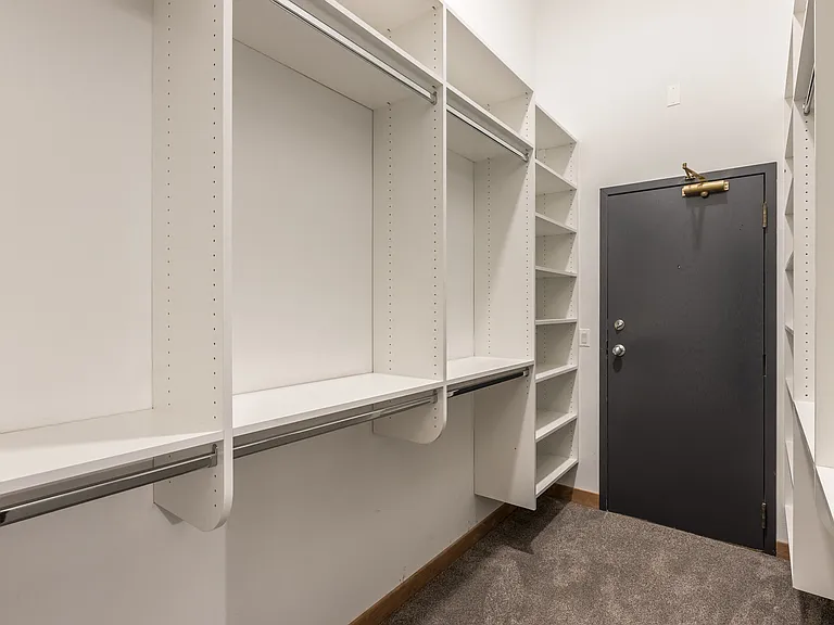 3110 N Sheffield Ave — Photo 12