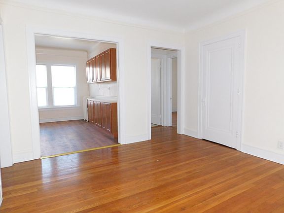 2nd image of 735 Hinman Ave #2E