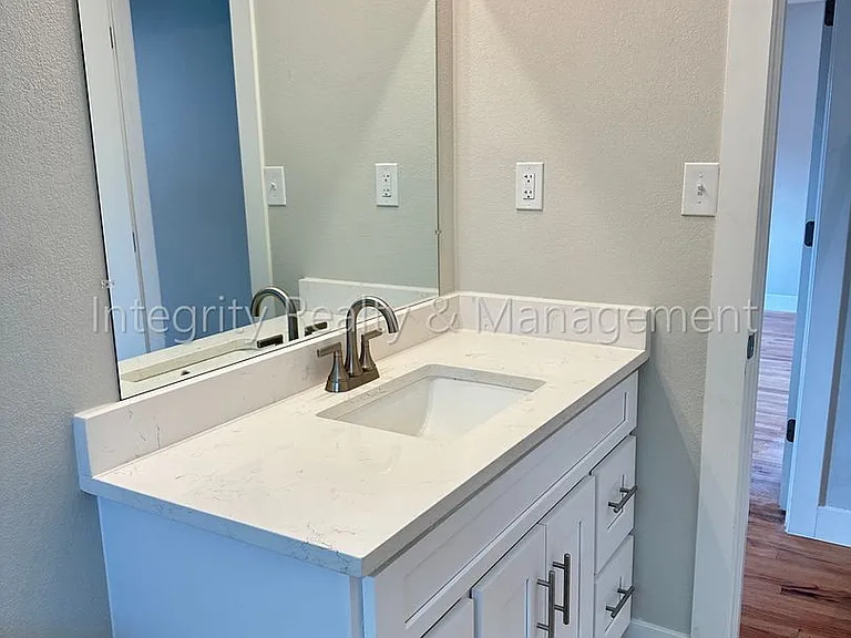 3092 W Layton Ave — Photo 13
