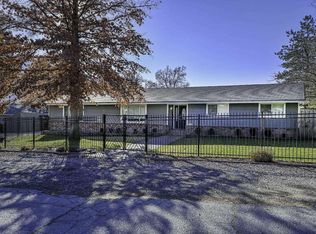 107 Laura Ln, Yreka, CA 96097