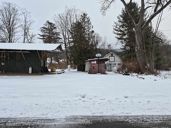 3rd image of 35 Pleasant Street