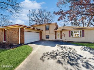 139 Sherwood Dr, Cary, IL