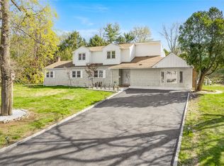 30 Meadow Rd, Montrose, NY 10548