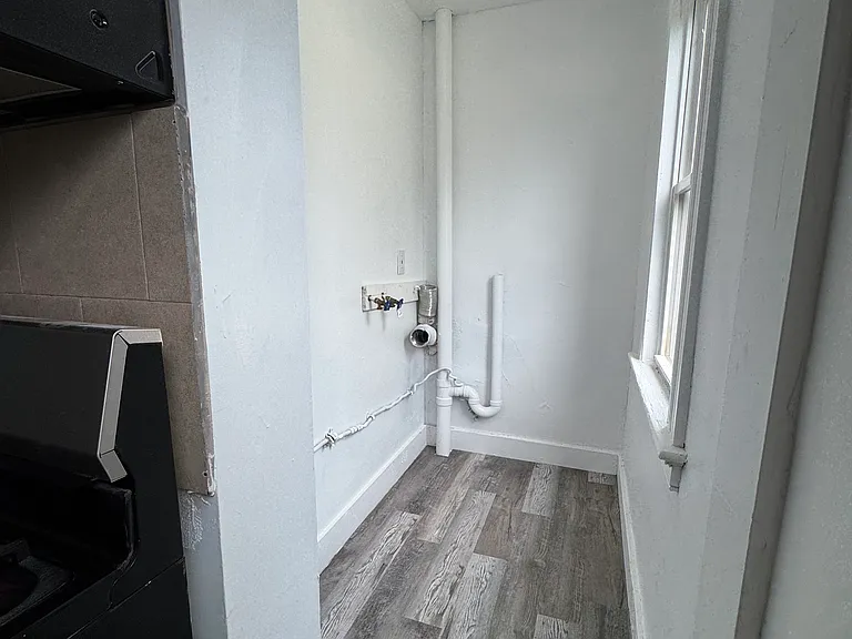 20 Coe St — Photo 16