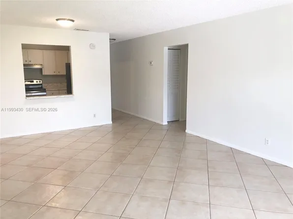 4118 NW 88th Ave APT 207, Pompano Beach, FL 33065