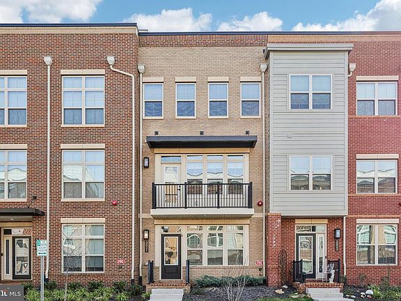 2nd image of 3821 Tussica Way