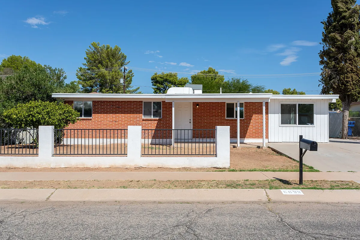 Building Photo - 6633 E 38th St