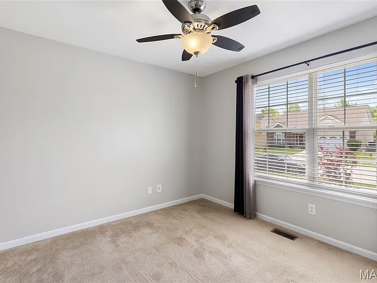 209 Flint Brook Dr — Photo 15