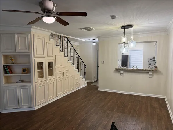 9107 Braeburn Valley Dr #15, Houston, TX 77074