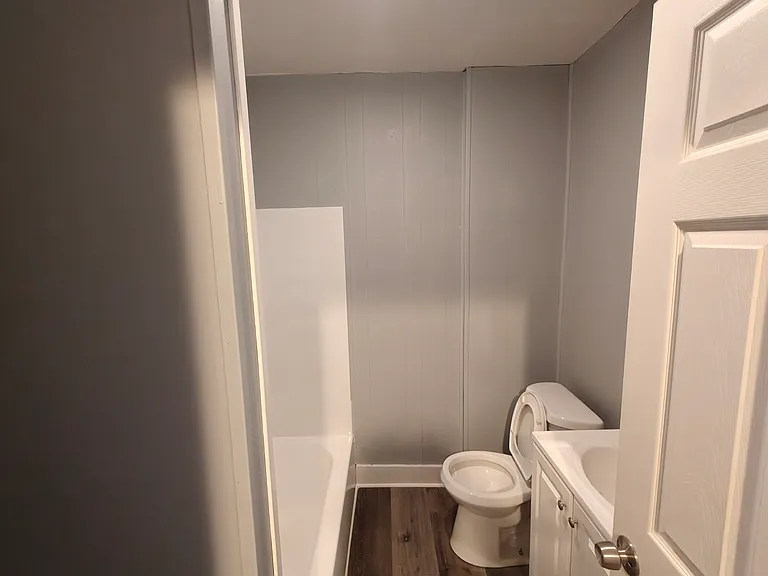 617 Holmes Ave #B — Photo 6