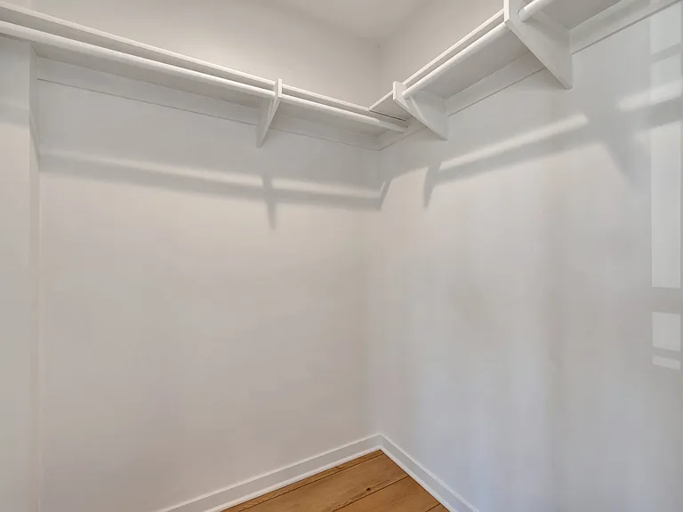 109 Daisy Ave #4 — Photo 53