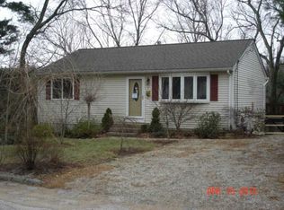 8 Eleanor Dr, Coventry, RI 02816