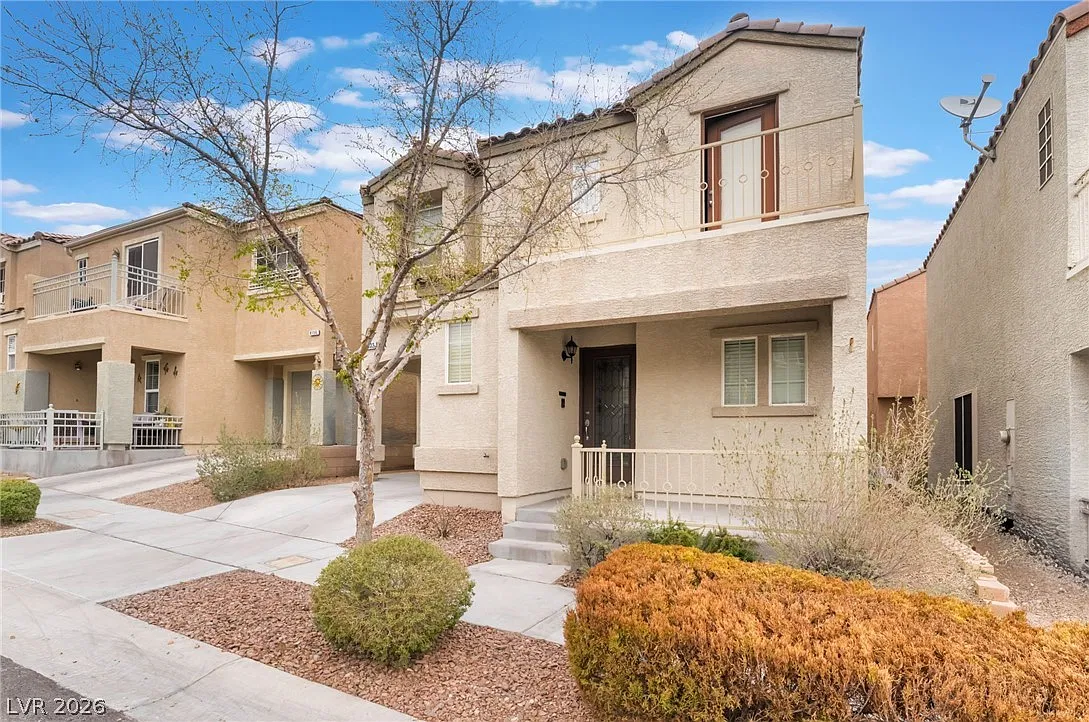 3 bed, 2.5 bath, 1298 sqft, $1,700 — Photo 3