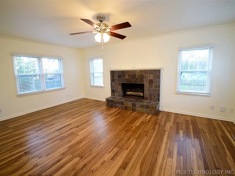 1740 S Yorktown Ave — Photo 17