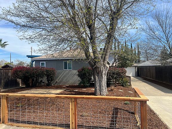 2nd image of 3541 52nd St