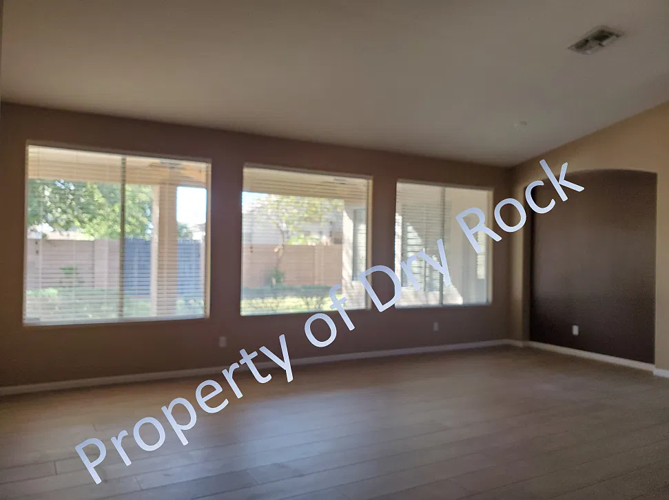 4 bed, 2374 sqft, $2,600 — Photo 2